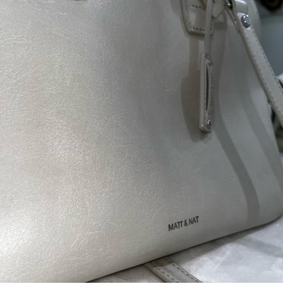 Matt & Nat vegan leather purse - Gessi Satchel - Picture 4 of 7